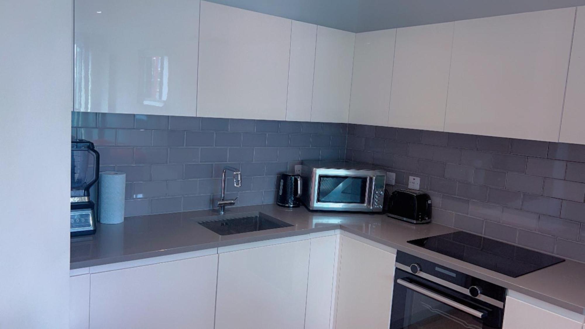 Ds Rentals - Entire 1 Bedroom Apartment Лондон Экстерьер фото