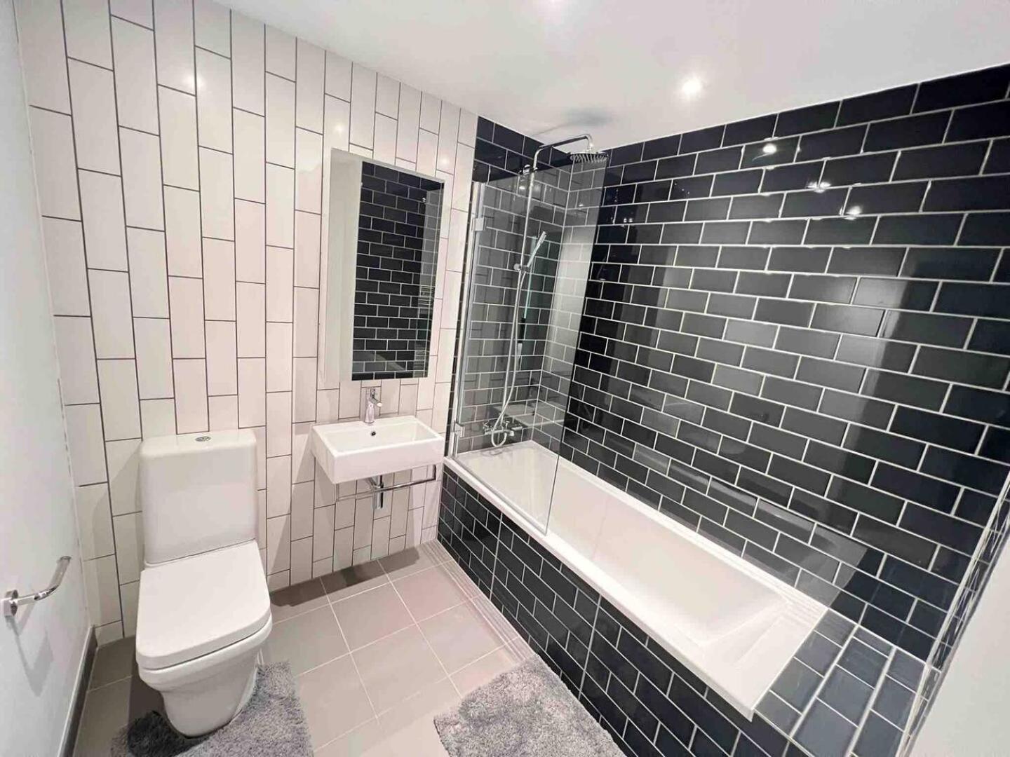 Ds Rentals - Entire 1 Bedroom Apartment Лондон Экстерьер фото